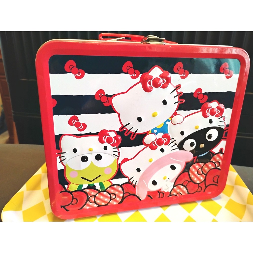 VINTAGE LOUNGEFLY SANRIO HELLO KITTY LUNCHBOX METAL‎ TIN 2010 y2k coquette retro